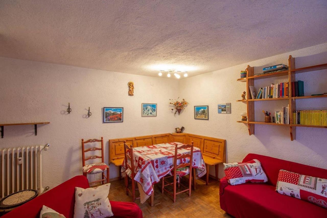 Joivy Flat For 6, In The Historic Town Pre-Saint-Didier Apartment Exterior photo